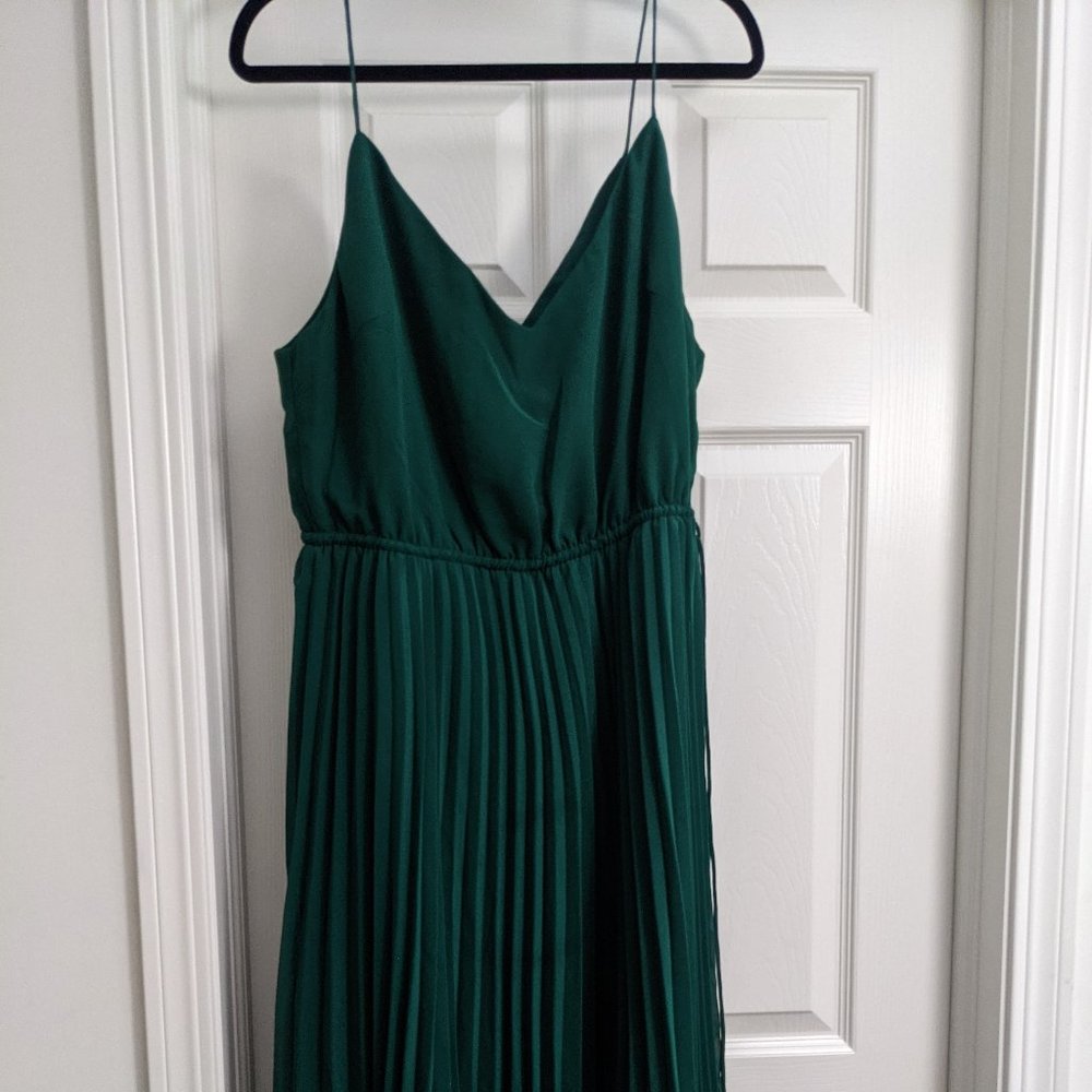Green pleated dress 14/16